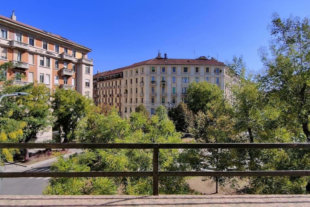 Caseospitali - Angolo Bernini Trilocale Luminoso Apartment Милано Екстериор снимка